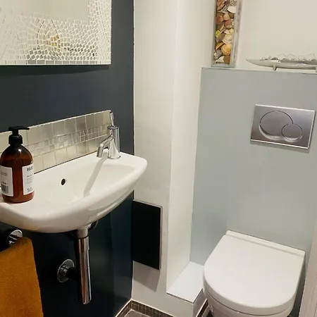 1 Bed Sleeps 4 Mezzanine -wifi -tv * Paris