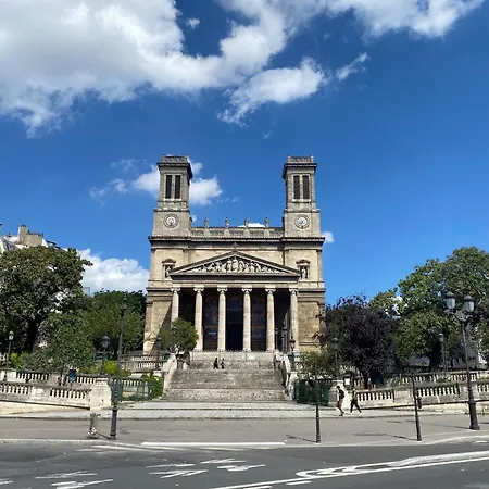 1 Bed Sleeps 4 Mezzanine -wifi -tv * Paris