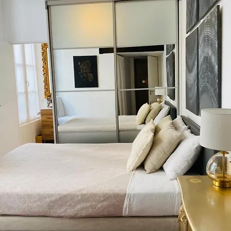 1 Bed Sleeps 4 Mezzanine -wifi -tv Lägenhet Paris