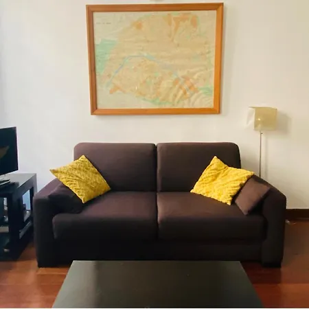 1 Bed Sleeps 4 Mezzanine -wifi -tv *